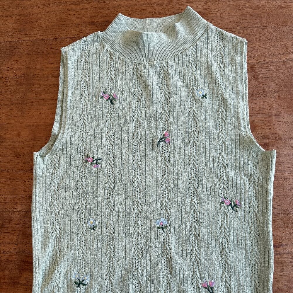 Zara light green knit embroidered sleeveless mock turtleneck
